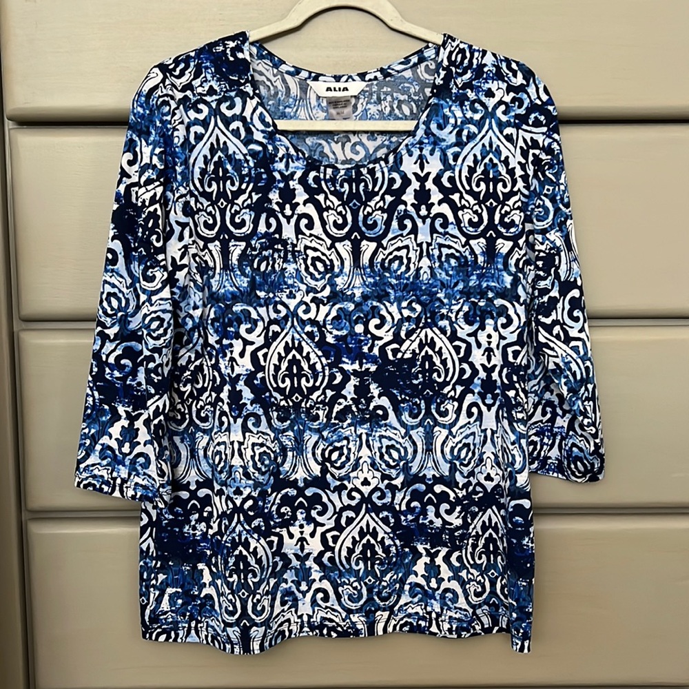 Alia women’s medium blouse